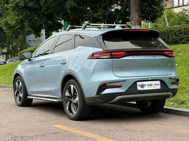 BYD Tang — Фото автомобиля 4