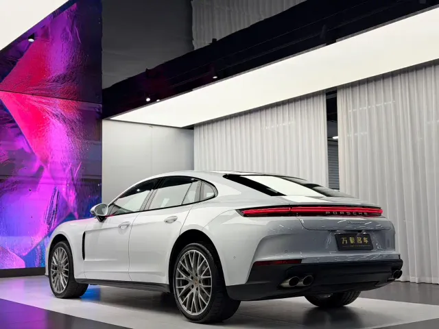 Porsche Panamera — Фото автомобиля 7