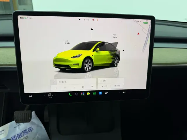 Tesla Model Y — Фото автомобиля 10