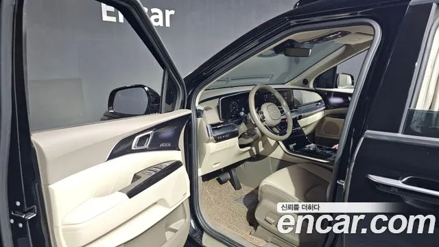 Kia Carnival Generation 4 — Фото автомобиля 15