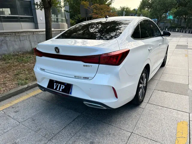 Changan Eado — Фото автомобиля 13