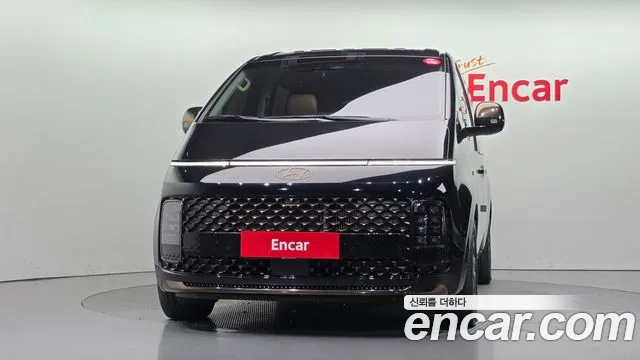 Hyundai Staria Staria 4WD Lounge 9 мест — Фото автомобиля 2