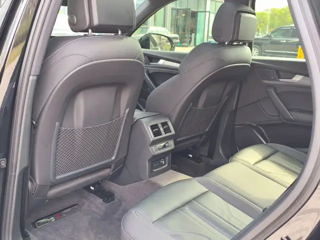 Audi Q5L — Фото автомобиля 18
