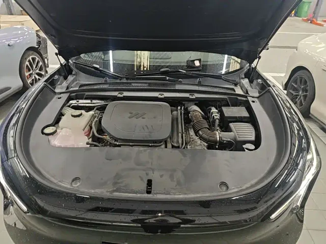 IM Motors LS6 — Фото автомобиля 19