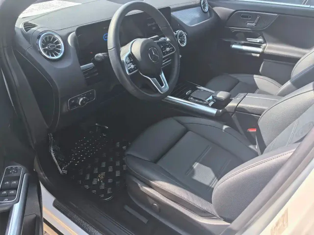 Mercedes-Benz EQA — Фото автомобиля 14