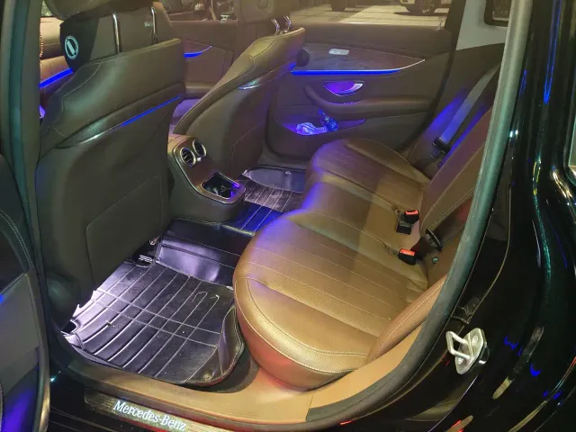 Mercedes-Benz E-Class — Фото автомобиля 7