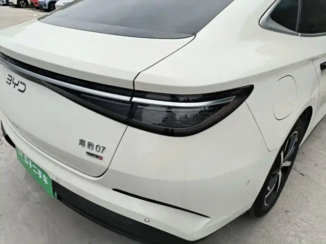 BYD Seal 07 DM-i — Фото автомобиля 7