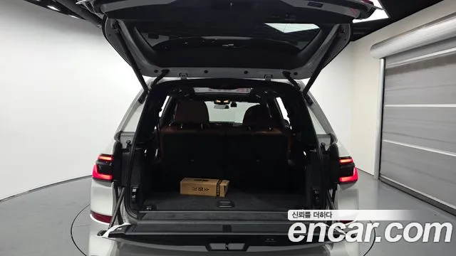 BMW X7 M60i xDrive M Sport 6 мест — Фото автомобиля 20