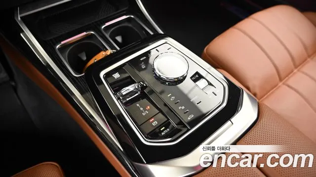 BMW 7-Series 7 серия (G70) 740i xDrive M Sport Limited — Фото автомобиля 9