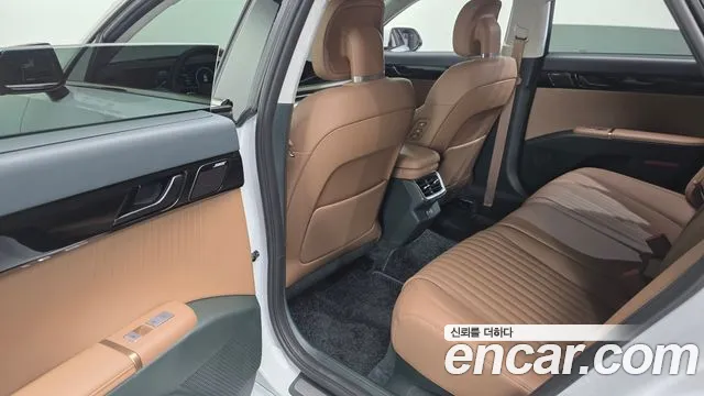 Hyundai Grandeur Grandeur (GN7) 2.5 Бензин 2WD — Фото автомобиля 21