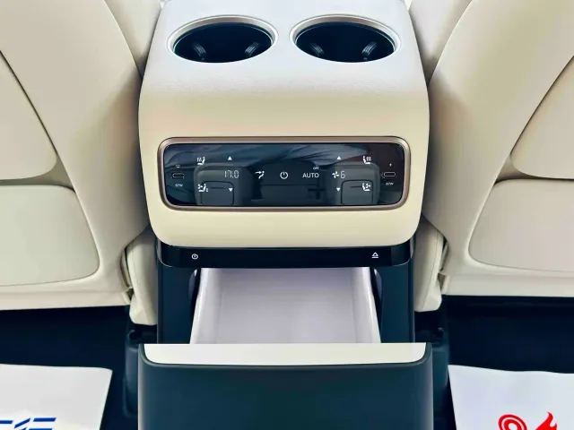 Li Auto MEGA — Фото автомобиля 15