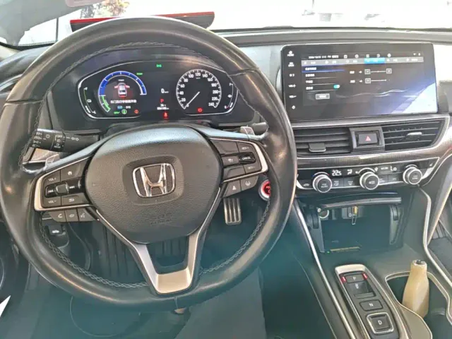 Honda Accord — Фото автомобиля 9