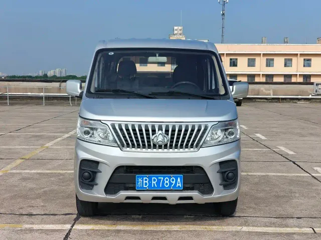 Фотография автомобиля — Changan Ruixing M60