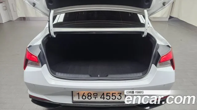 Hyundai Avante CN7 — Фото автомобиля 22