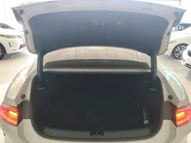 Xiaomi SU7 — Фото автомобиля 18