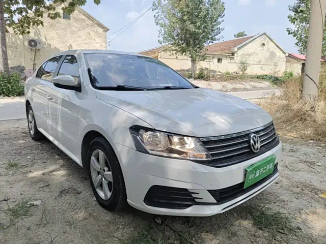 Volkswagen Lavida — Фото автомобиля 3