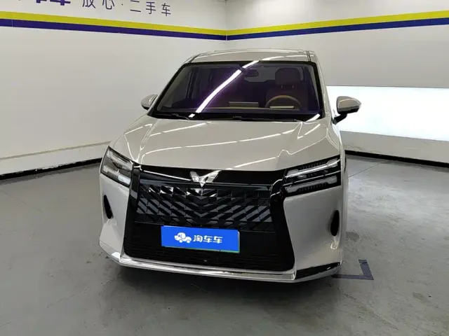 Wuling Starlight 730 — Фото автомобиля 2