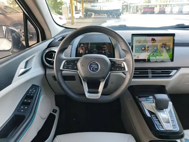 BYD Yuan Pro — Фото автомобиля 10