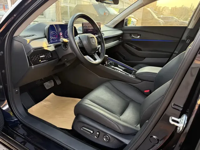 Honda Accord — Фото автомобиля 3