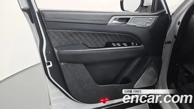 KG_Mobility_Ssangyong Rexton All Rexton Дизель 2.2 4WD — Фото автомобиля 24