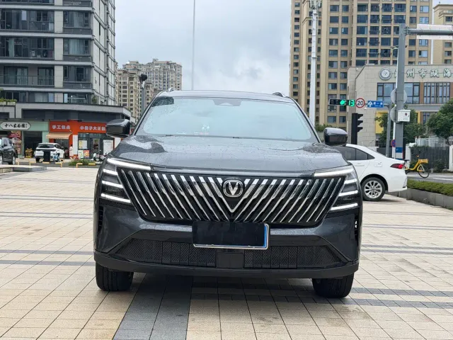 Changan CS75 Plus — Фото автомобиля 2