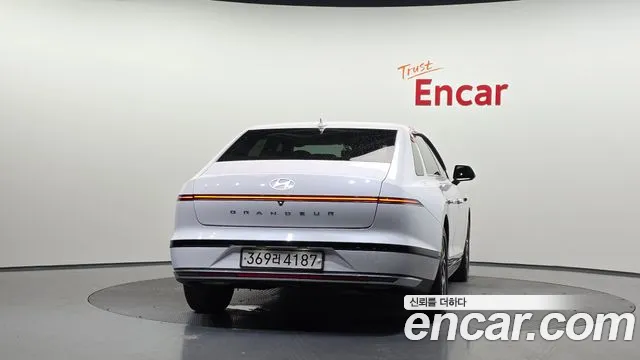 Hyundai Grandeur GN7 — Фото автомобиля 4