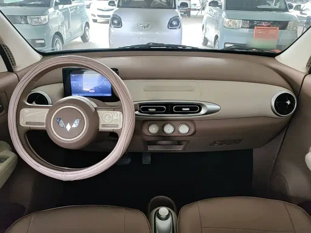 Wuling Hongguang Mini EV — Фото автомобиля 9
