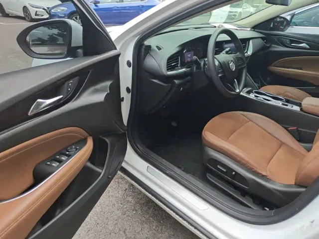 Buick Regal — Фото автомобиля 15