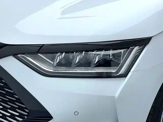 BYD Han — Фото автомобиля 18