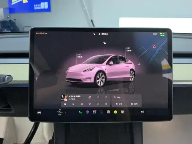 Tesla Model Y — Фото автомобиля 14