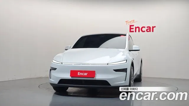 Tesla Model Y — Фото автомобиля 3