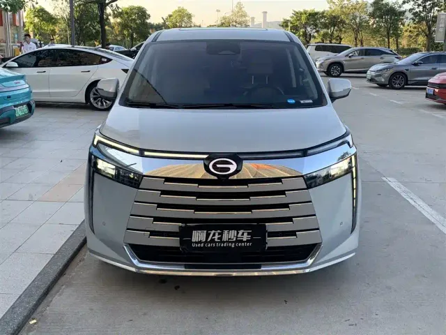 GAC Trumpchi E8 — Фото автомобиля 2