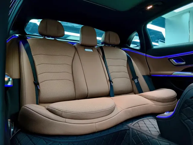 Mercedes-Benz E-Class — Фото автомобиля 16