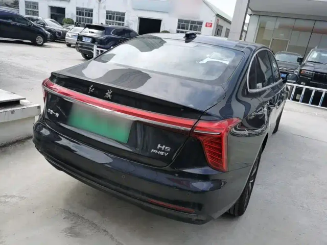 Hongqi H5 PHEV — Фото автомобиля 6