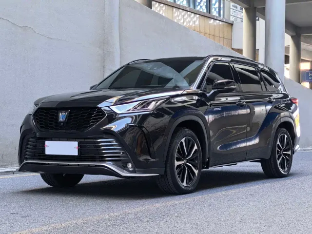 Фотография автомобиля — Toyota Crown Kluger