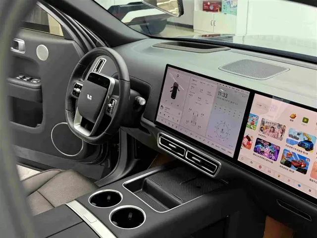 Li Auto L8 — Фото автомобиля 7
