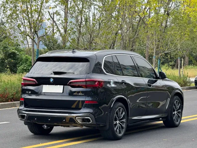 BMW X5 — Фото автомобиля 8