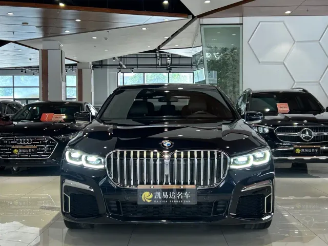 BMW 7 Series — Фото автомобиля 2
