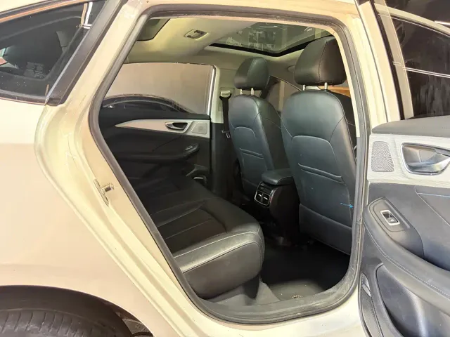 Roewe Feifan ER6 — Фото автомобиля 8