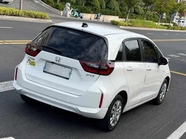 Honda Fit — Фото автомобиля 6