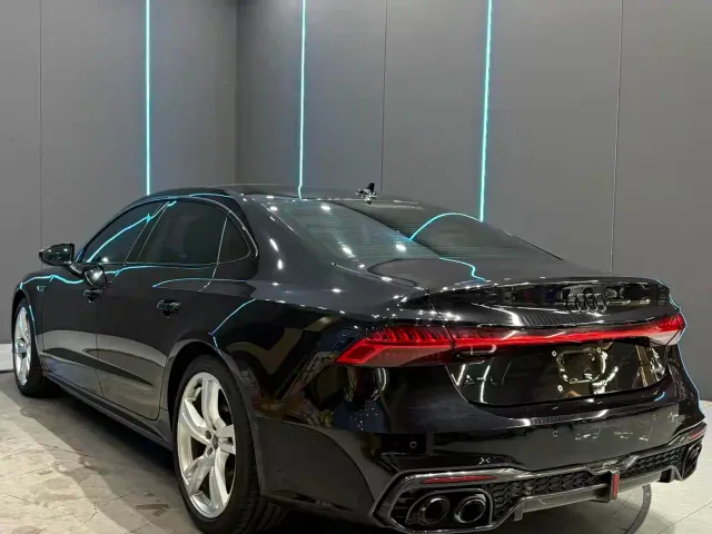Audi A7L — Фото автомобиля 6