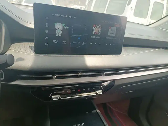 Wuling Jiachen — Фото автомобиля 8