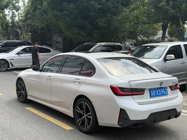 BMW 3 Series — Фото автомобиля 7