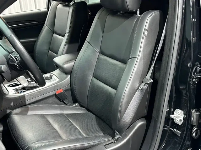 Jeep Grand Cherokee — Фото автомобиля 15