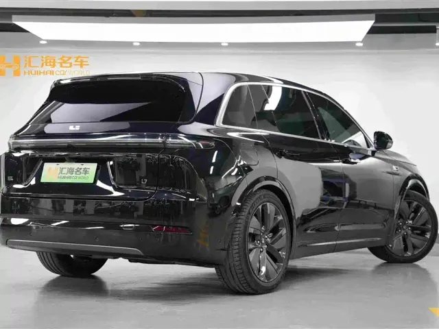 Li Auto L7 — Фото автомобиля 6
