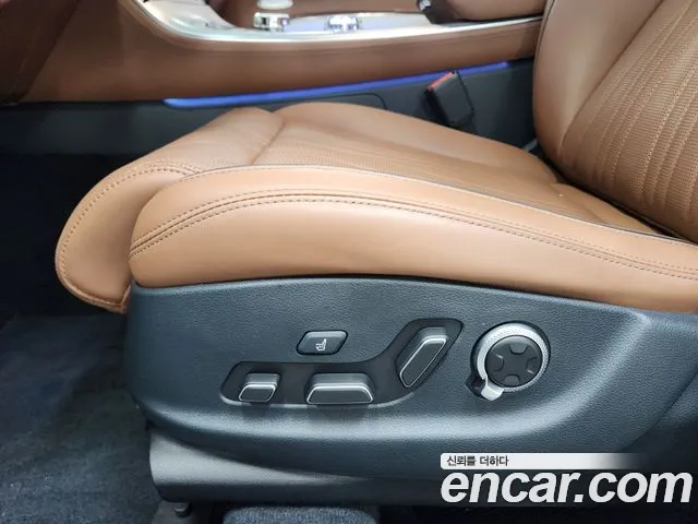 Genesis GV70 2.5T Бензин AWD — Фото автомобиля 16