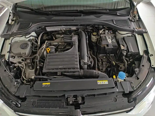 Volkswagen Golf — Фото автомобиля 19