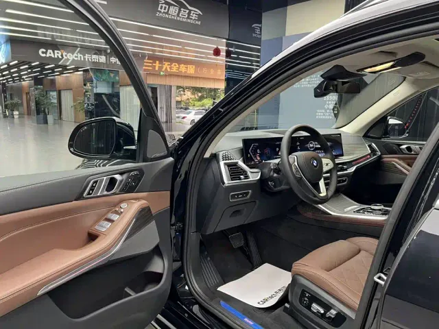 BMW X7 — Фото автомобиля 21
