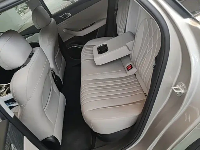 Geely Galaxy Stellar 6 — Фото автомобиля 12