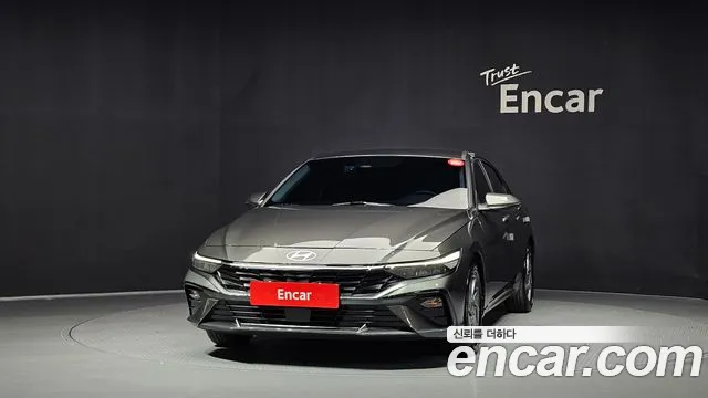 Hyundai Avante CN7 — Фото автомобиля 3